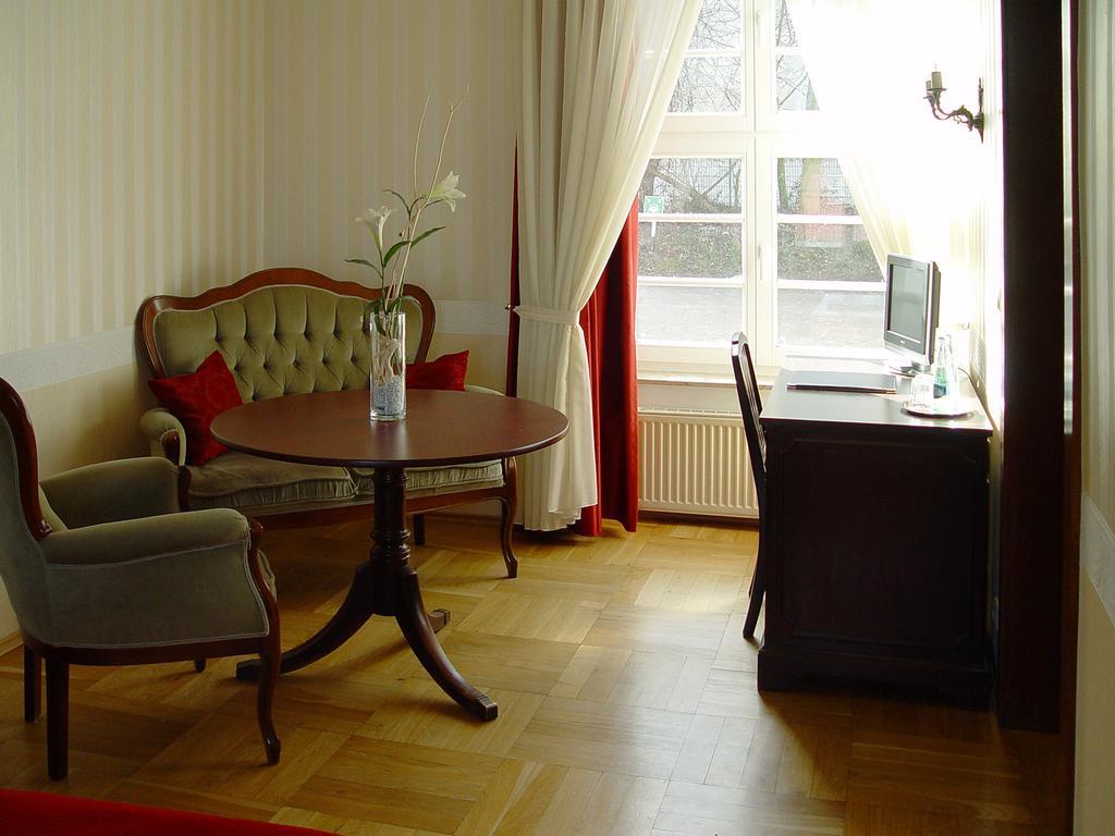 Hotel Altes Hafenhaus 로스토크 객실 사진